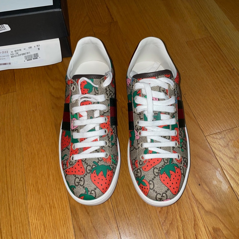 Brand new Authentic Gucci strawberry sneakers